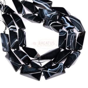 Agate quartz black blocks 20 x 40 mm, 1 strand