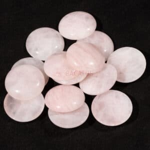 Cabochon in quarzo rosa 8 – 30 mm, 1 pezzo