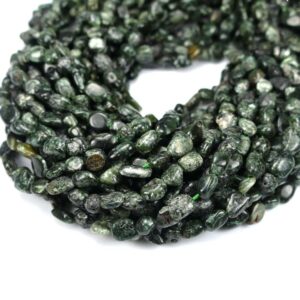 Seraphinit Nuggets grün 8 x 10 mm, 1 Strang