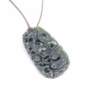 Jade pendant with pattern green Ø 27x20mm