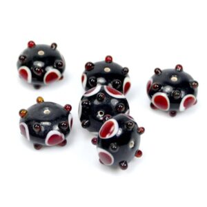 Perles de verre lampwork noir – rouge 18x12mm 10 pièces