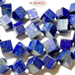 Cubes de lapis lazuli en diagonale 6-10 mm, 1 fil
