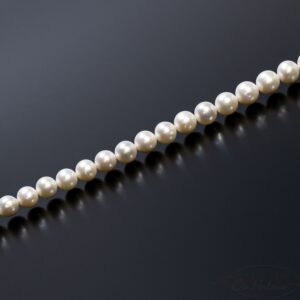 Perle d’acqua dolce di grado A “quasi rotonde” bianco crema, 1 filo