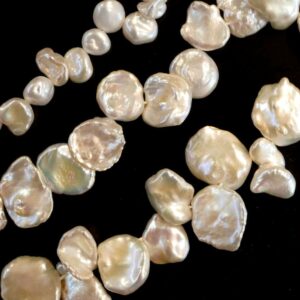 Freshwater pearls Keshi cream white size selection, 1 strand