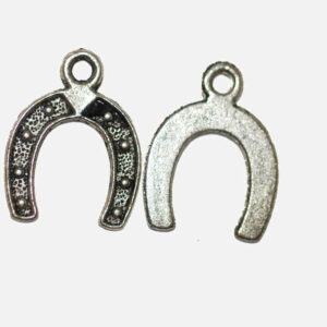 Metal pendants charm horseshoe 22×17 mm, 2 pieces