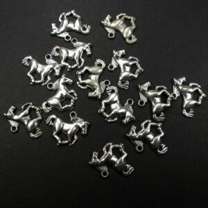 Ciondoli in metallo cavallo 20×16 mm, 2 pezzi