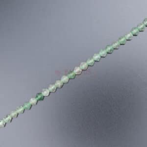 Fraise quartz toupie facetté vert environ 4x4mm, 1 fil