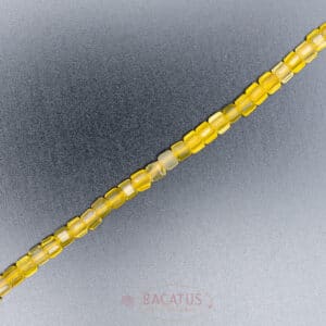 Achat Würfel facettiert gelb ca. 2,5mm, 1 Strang