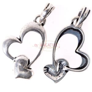 Buddhist metal pendant heart to heart silver plated 23×15 mm