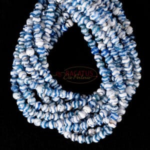 Boule d’agate tibétaine motif vague bleu environ 6mm, 1 rang