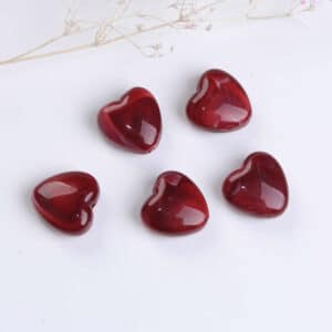 Perle acriliche cuore rosso vino marmorizzato 14×14 mm, 2 pezzi