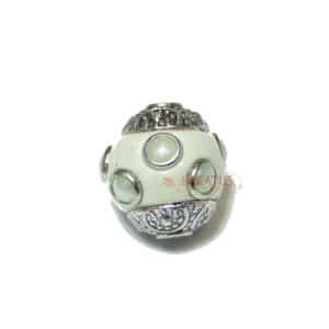 Indonesische Perle oval ca. 15 mm weiß silber 1x