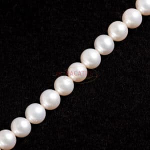 A-grade freshwater pearls “almost round” creamy white size selection, 1 strand